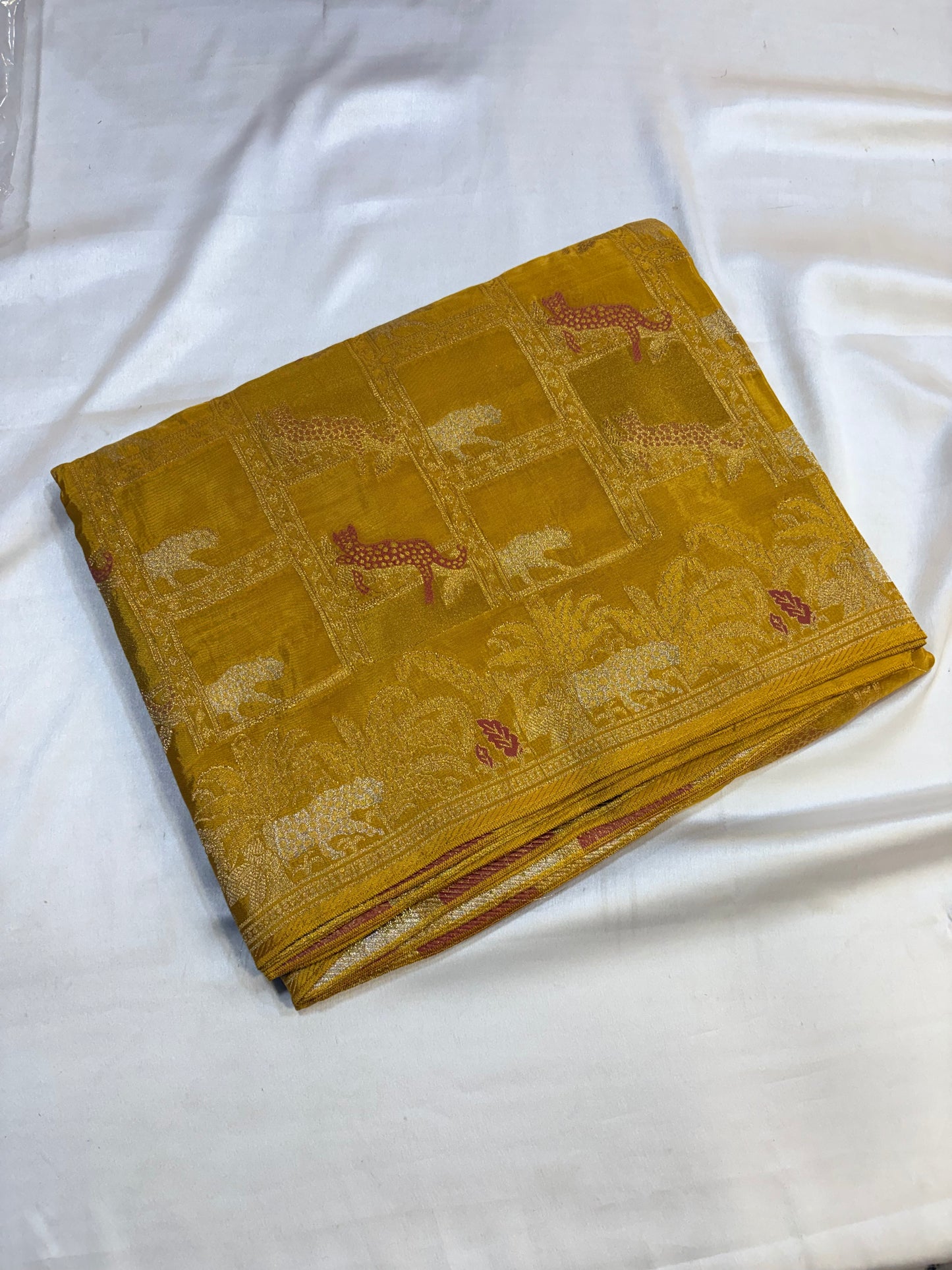 PREMIUM DESIGNER CHINON CREAPE SAREE