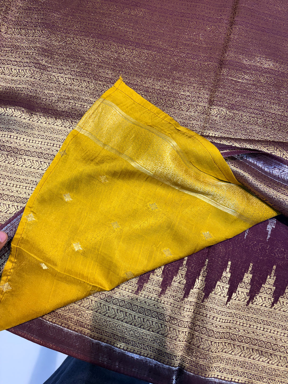 PREMIUM SOFT TEMPLE BROCADE SILK SAREE
