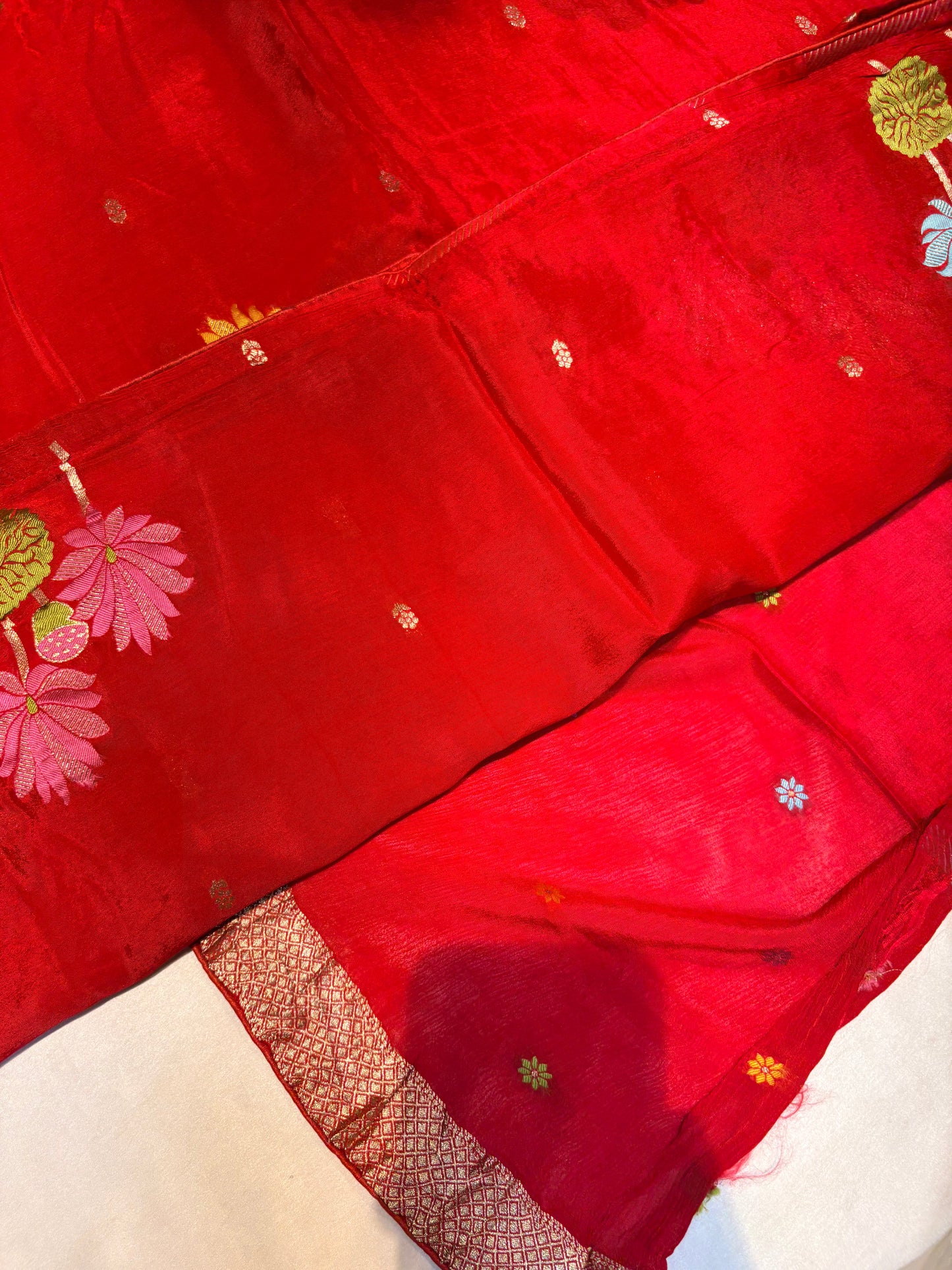 PREMIUM KOLKATA CREAPE SAREE WITH MEENA BUTTA