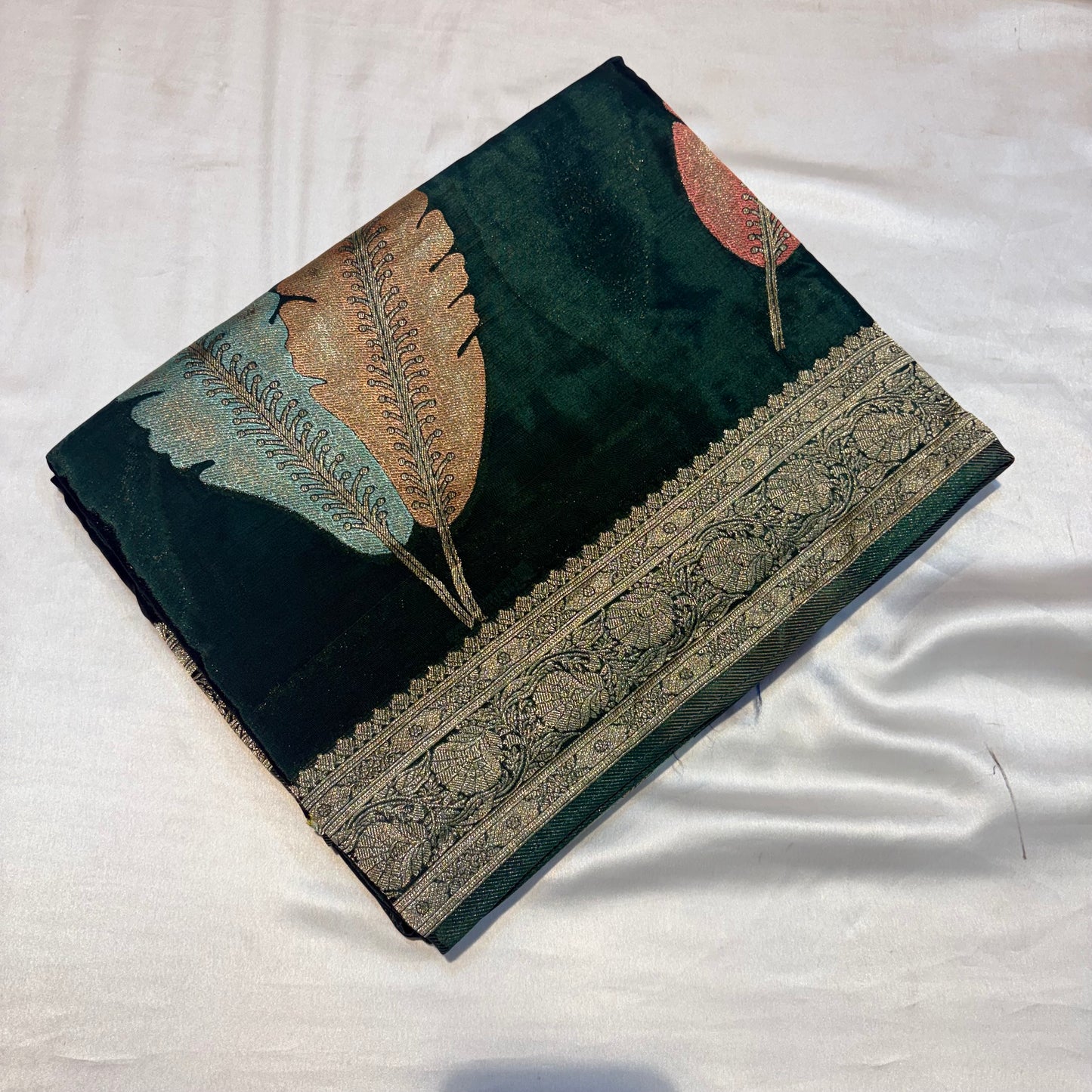 PREMIUM H.O CREAPE SILK SAREES(BOTTLE GREEN)