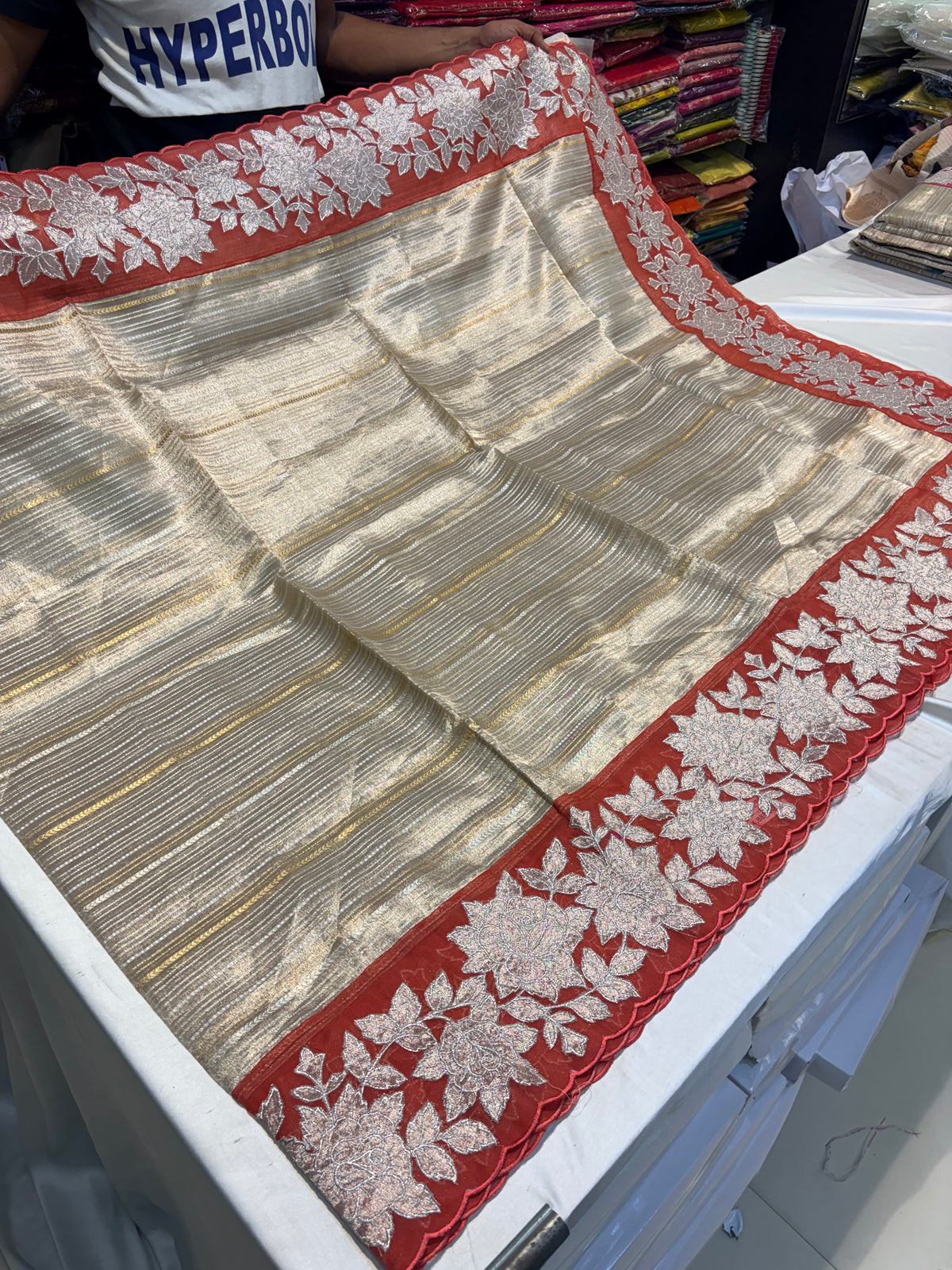PREMIUM SOFT TISSUE WITH APPLIQUÉ WORK
