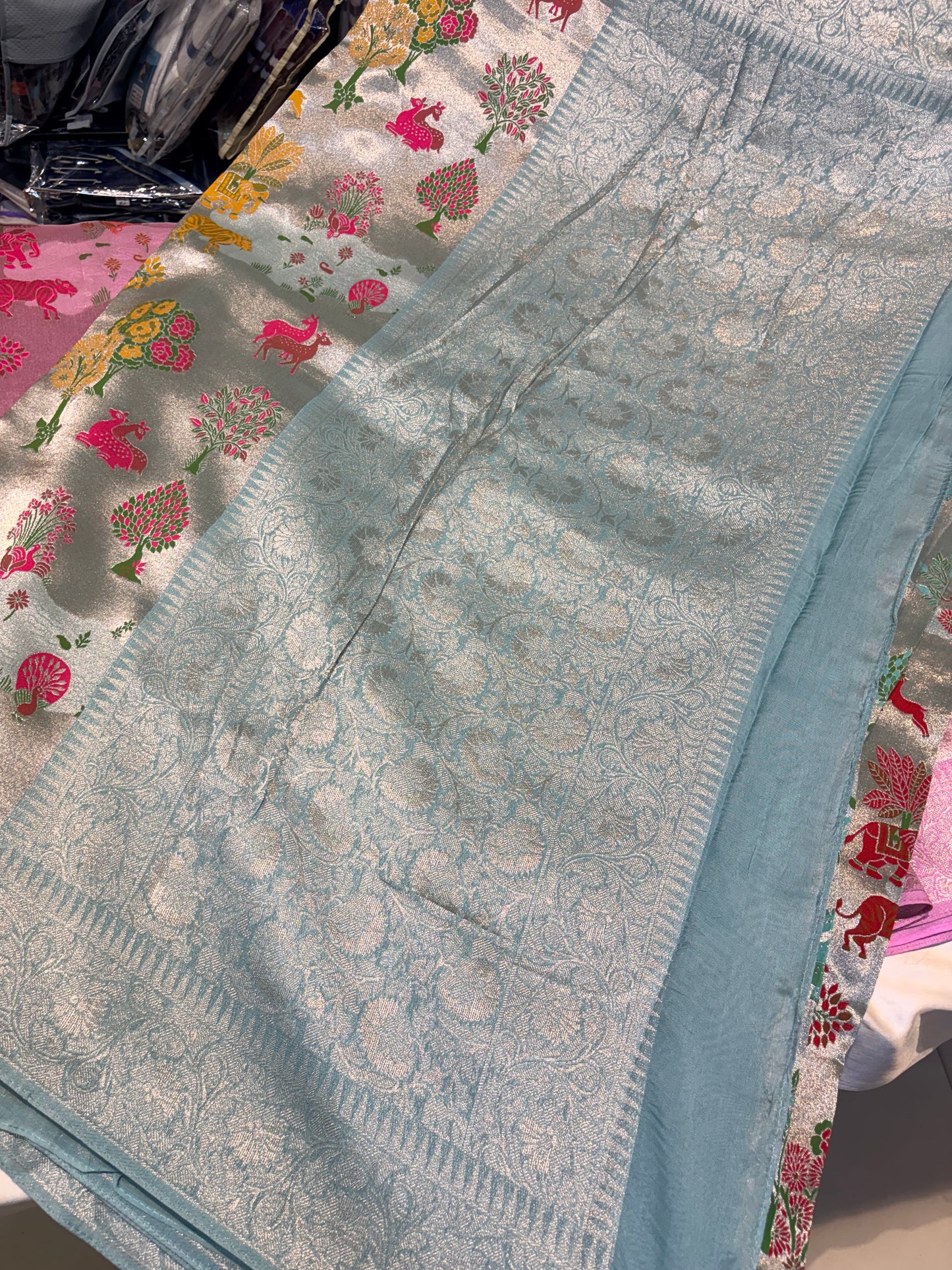 PREMIUM BRACADE MEENA MOUNGA SILK