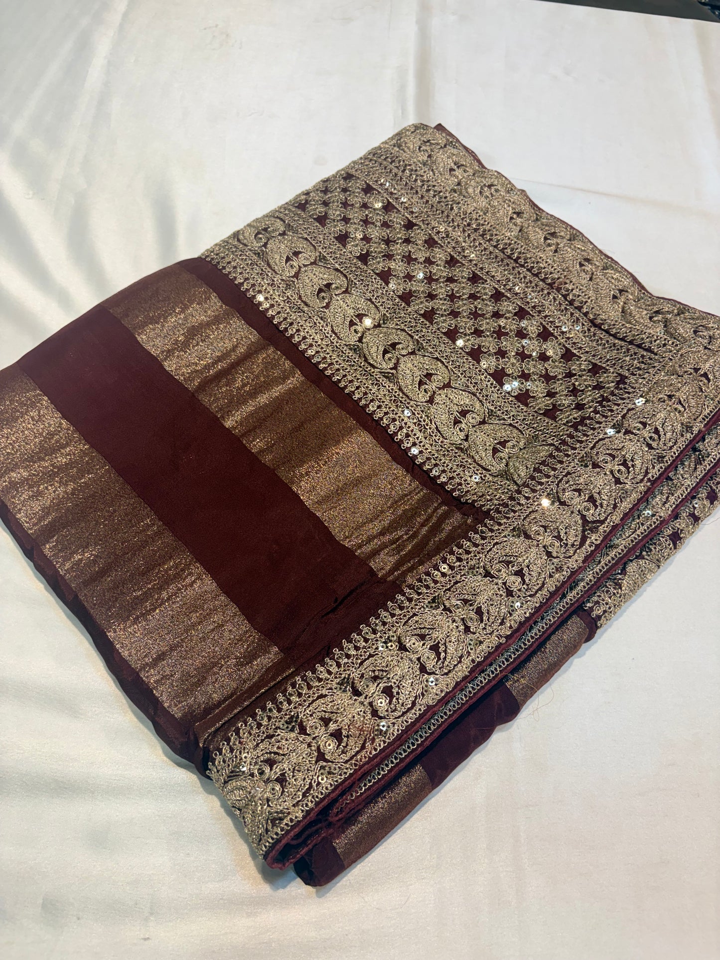 RAW CHINON CREAPE SAREE WITH LACE BORDER