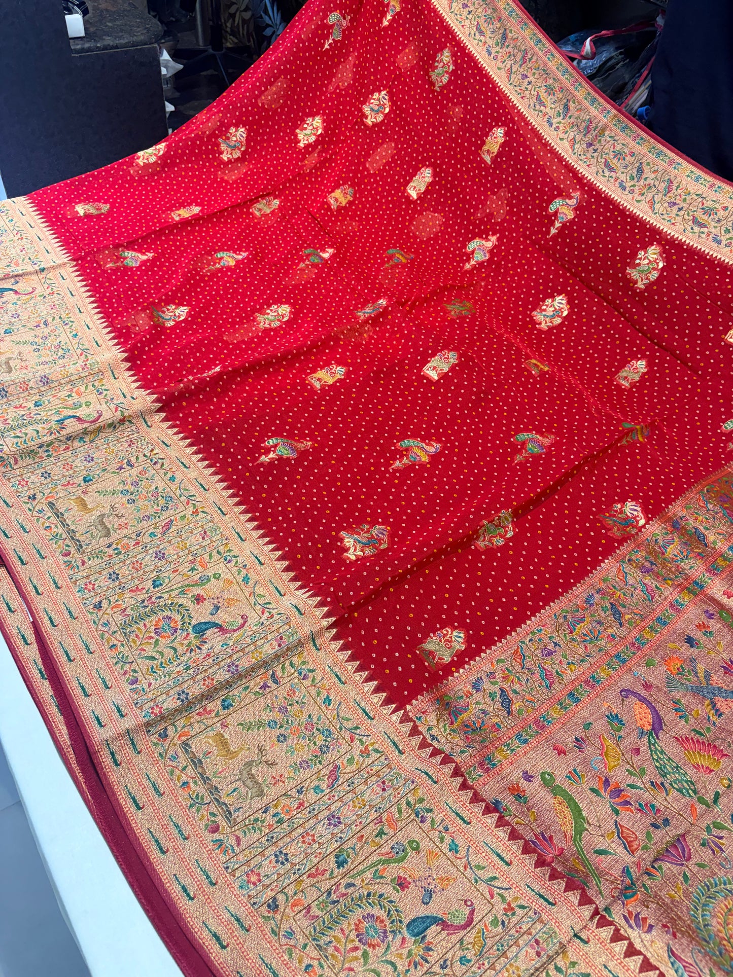 BHANDHINI KHADDI GEORGETTE WITH PAITHANI BORDER