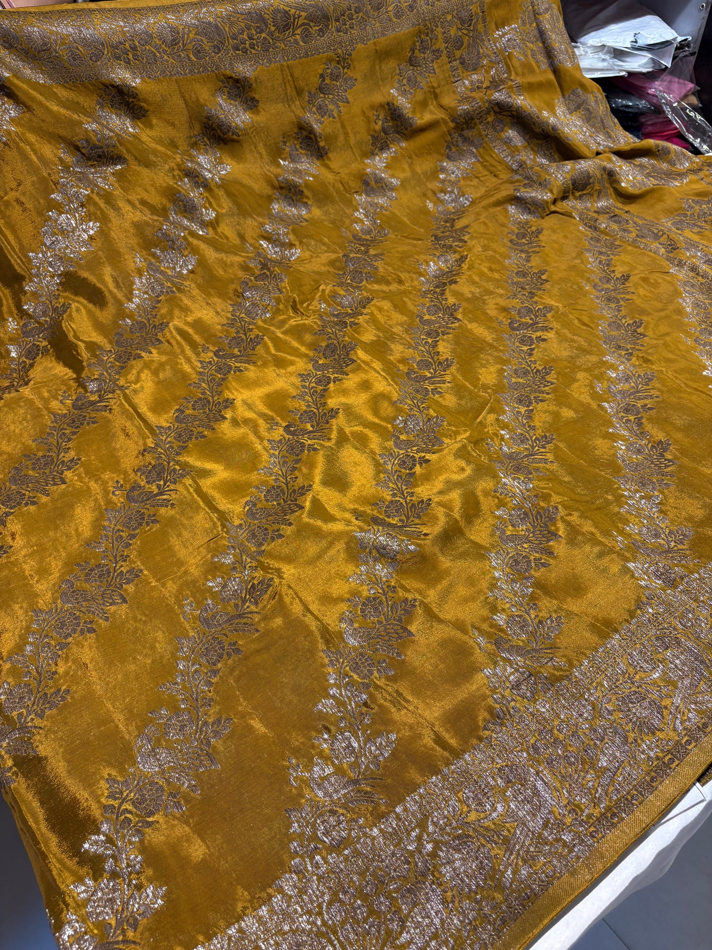 PREMIUM BANARAS KADDHI GEORGETTE SAREES WITH ANTIQUE ZARI