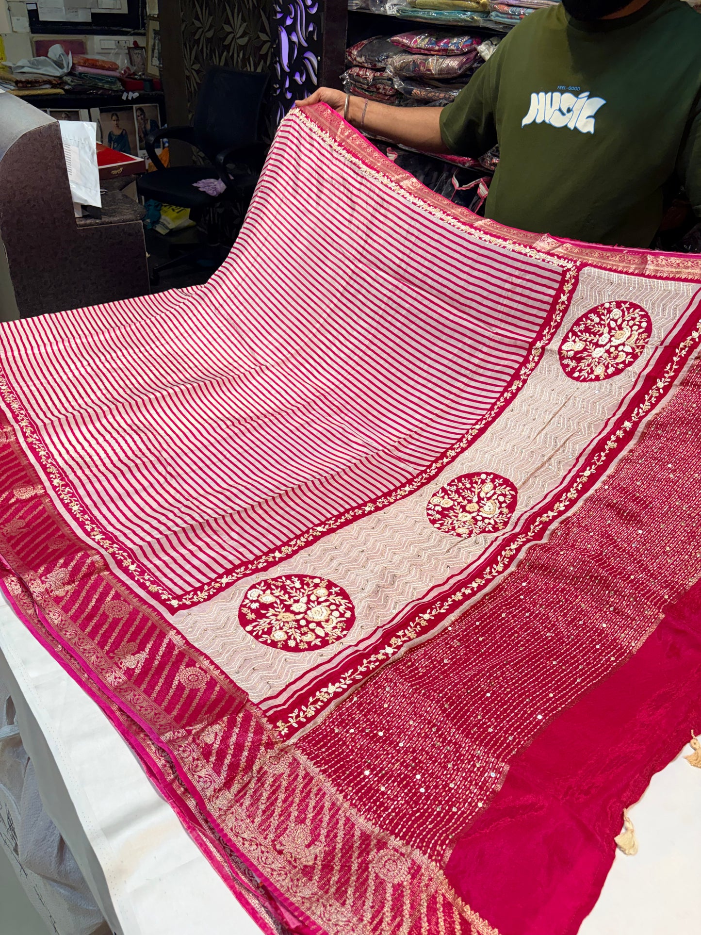 PREMIUM CREAPE SAREE WITH FRENCH KNOT WORK