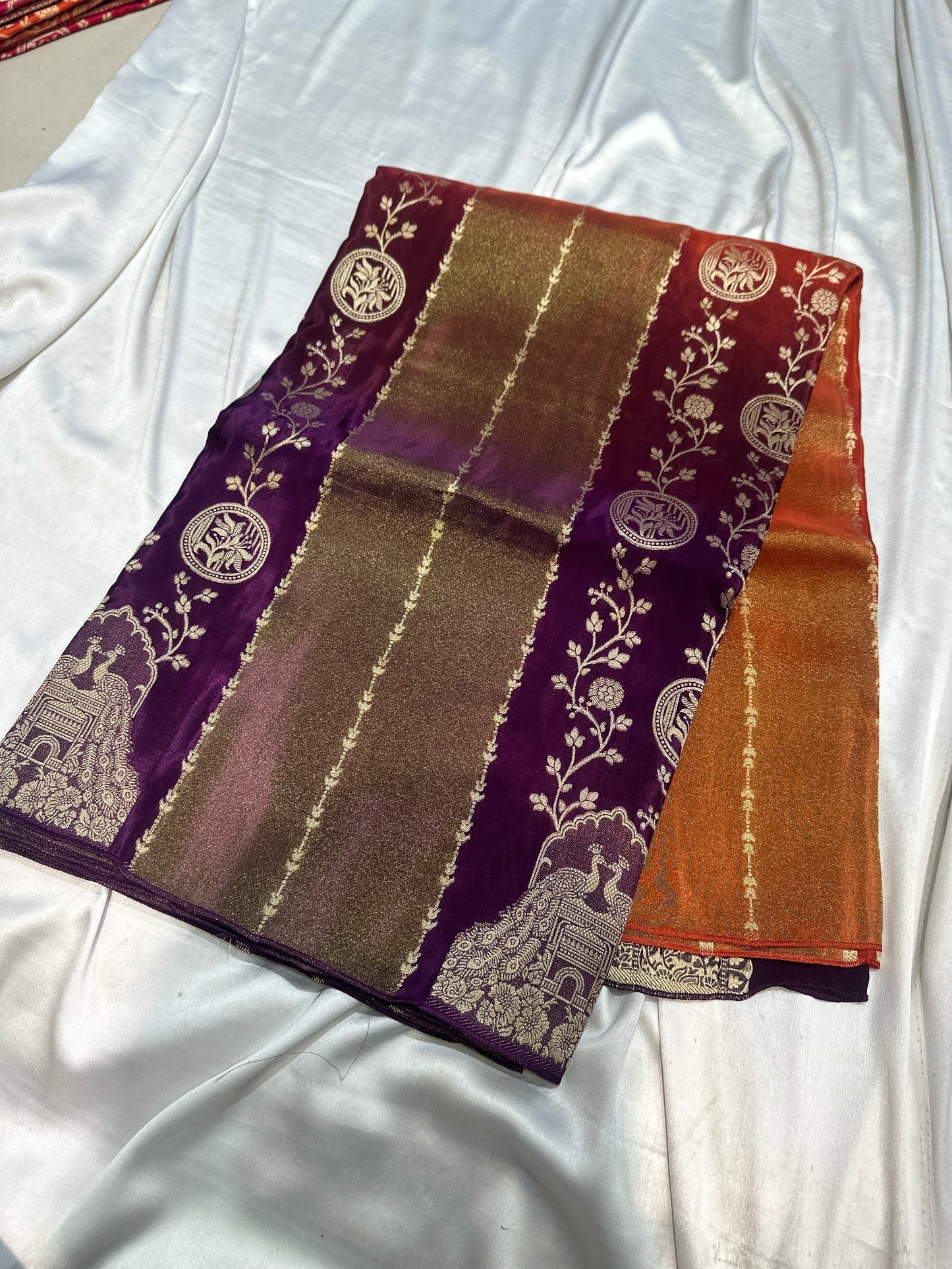 PREMIUM CHINON CREAPE SAREE IN DUAL SHADE