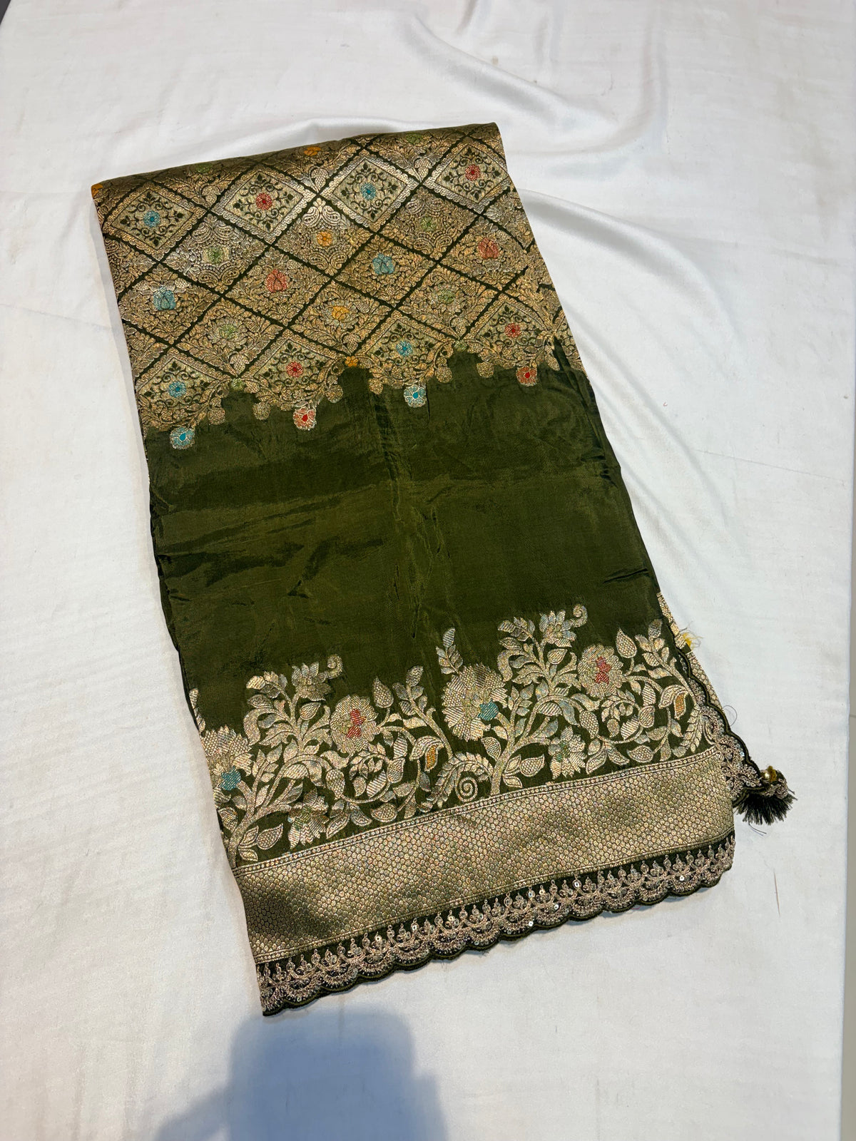 PREMIUM DESIGNER HO CREAPE SILK SAREE WITH LACE BORDER