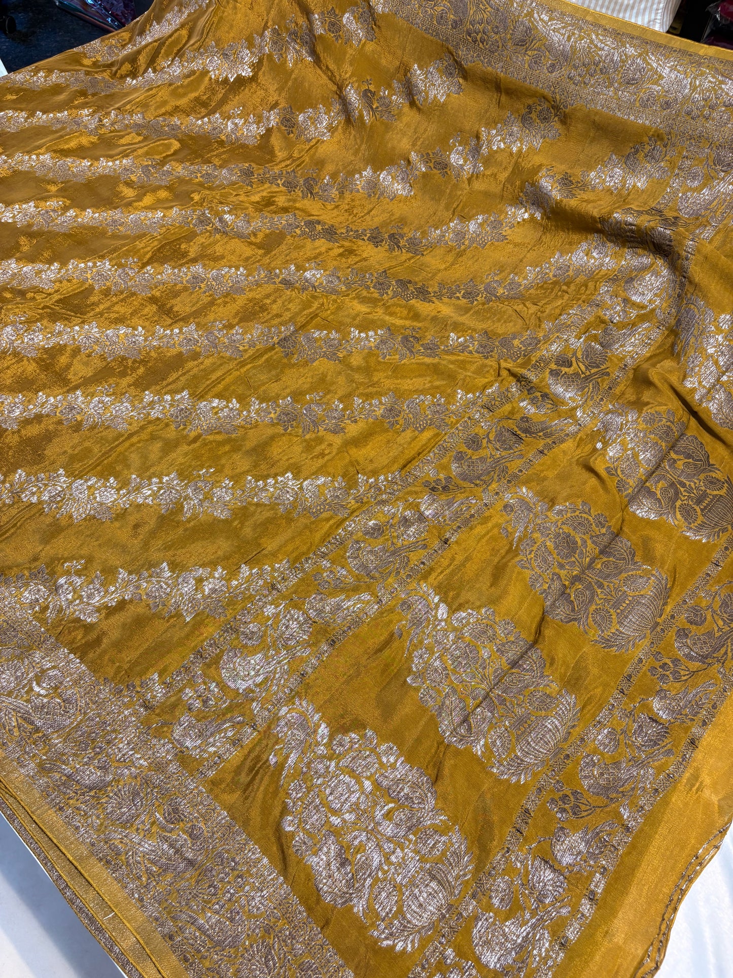 PREMIUM BANARAS KADDHI GEORGETTE SAREES WITH ANTIQUE ZARI