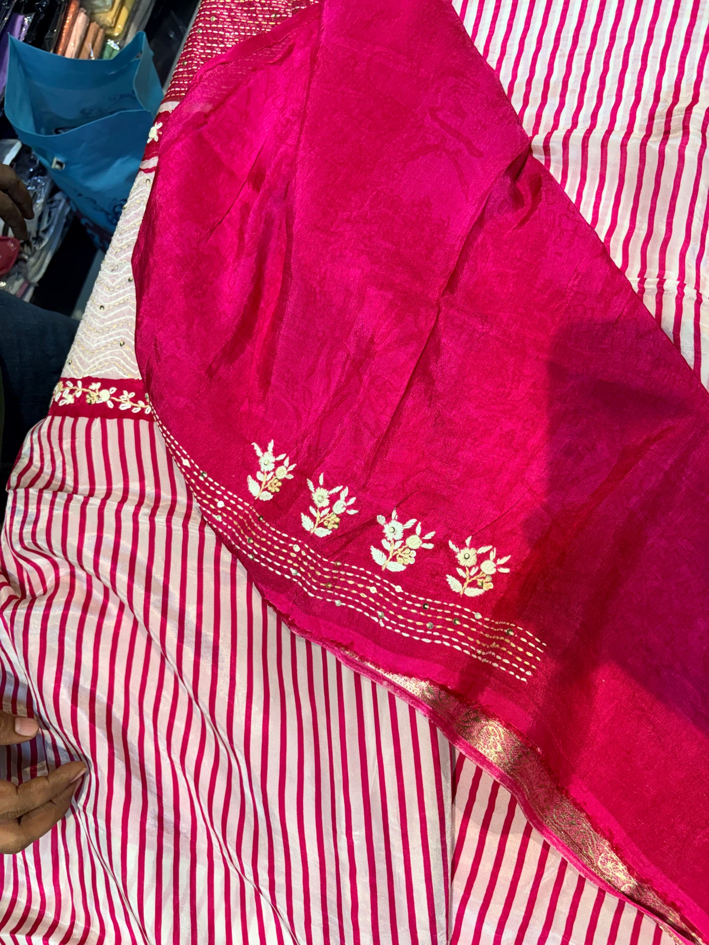 PREMIUM CREAPE SAREE WITH FRENCH KNOT WORK