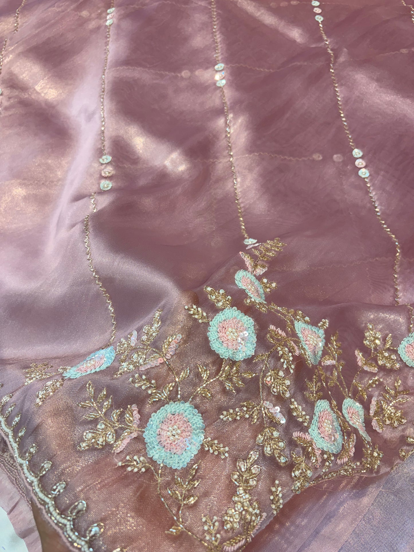 SOFT GEORGETTE TISSUE WITH HANDWORK