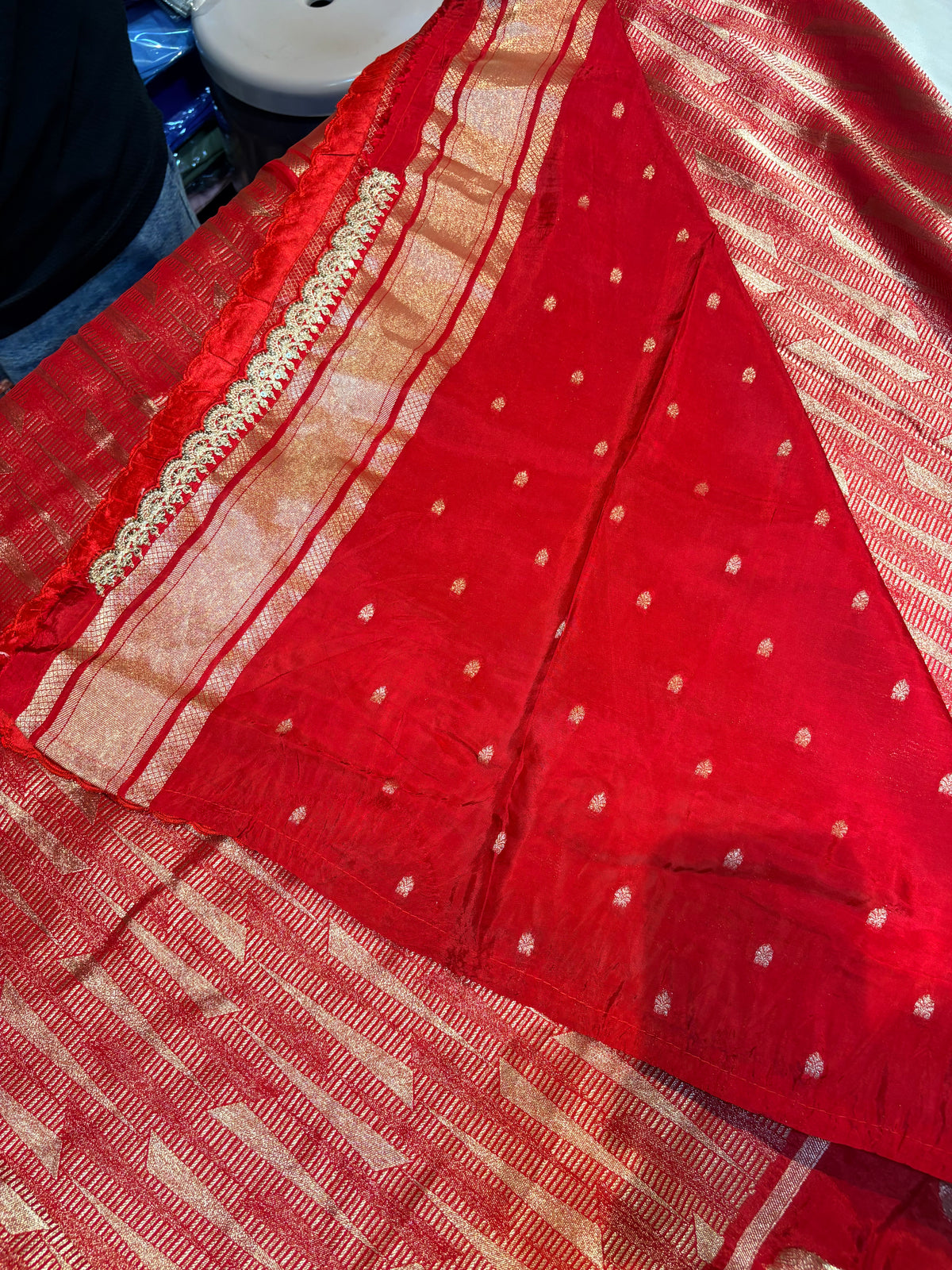 PREMIUM DESIGNER HO CREAPE SILK SAREE WITH LACE BORDER