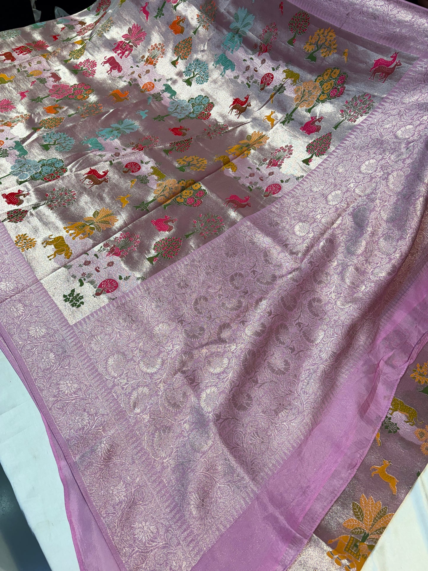 PREMIUM BRACADE MEENA MOUNGA SILK