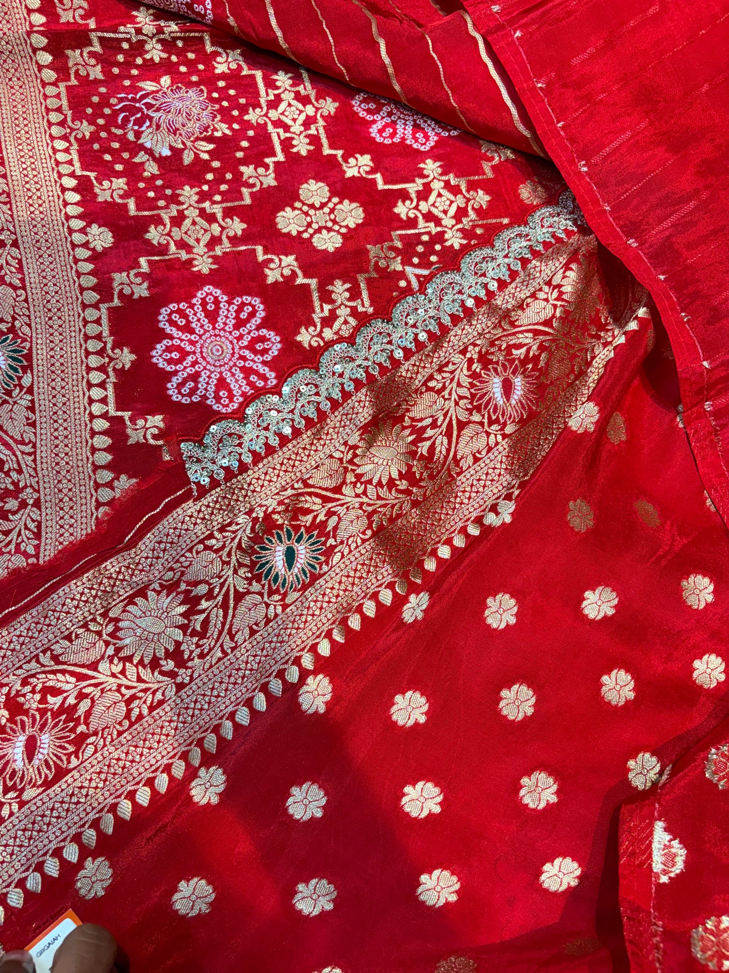 BANARASI GHARCHOLA SAREES
WITH LACE BORDER