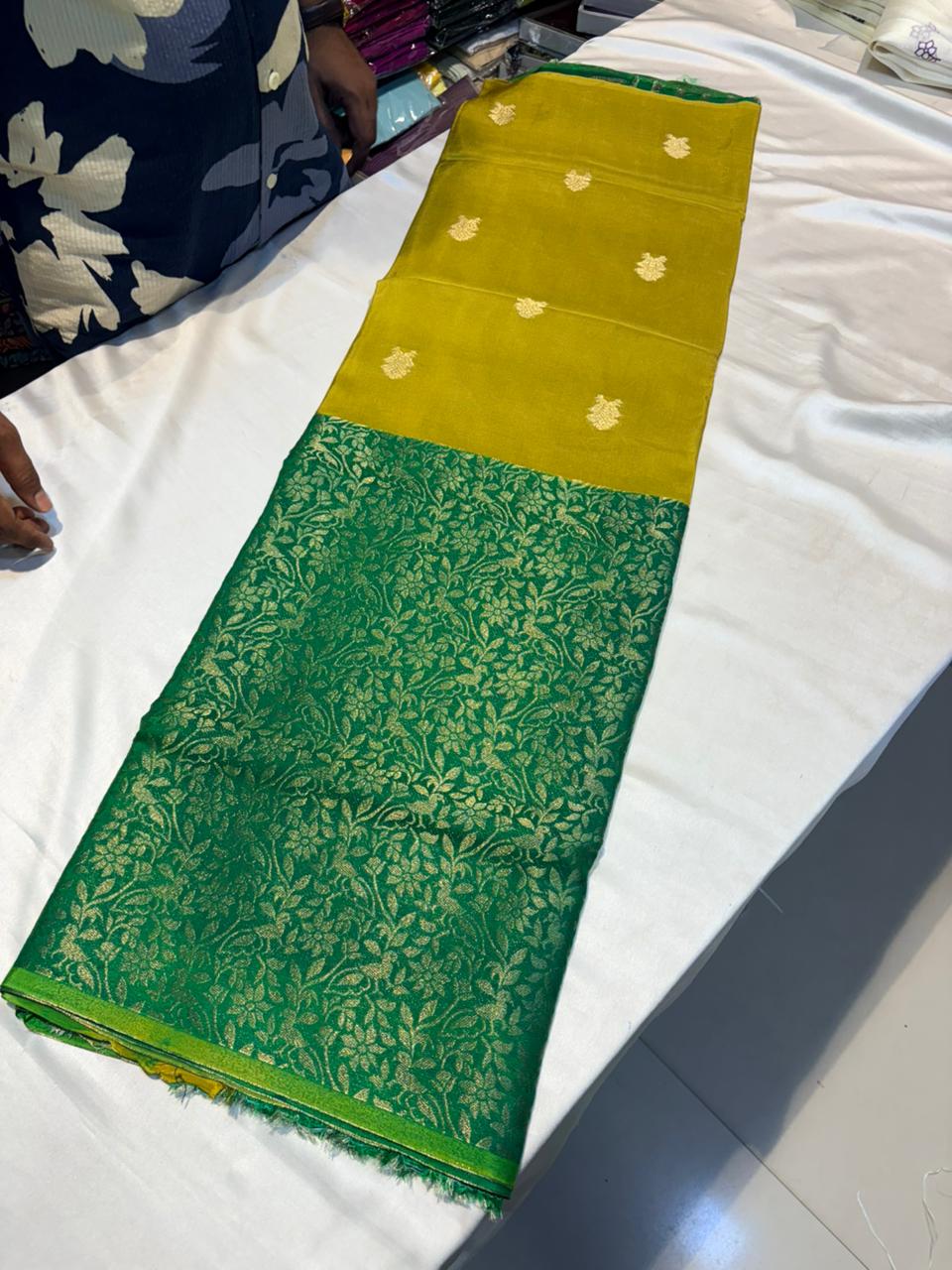 PREMIUM MOUNGA CREAPE SILK HALF & HALF PATTERN